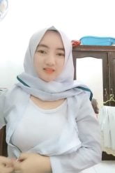 Perawat Jilbab Cantik Show Pamer Uting